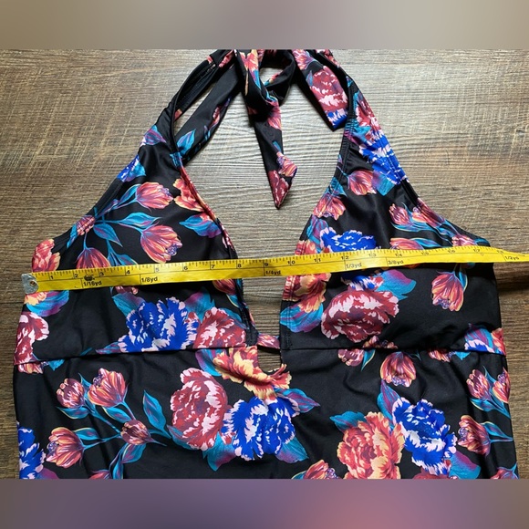 Modcloth Black Floral Halter bathing suit One Piece Swimsuit chic low cut sz 2X - Picture 3 of 15